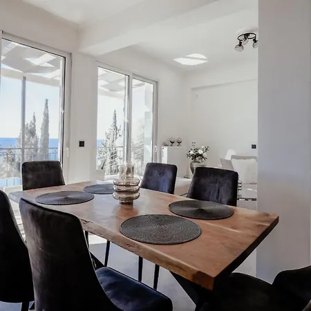 Noir Luxury House By Corfuescapes Sinarádes